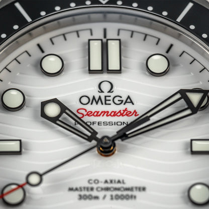 Seamaster Diver 300M 42mm - White on Bracelet
