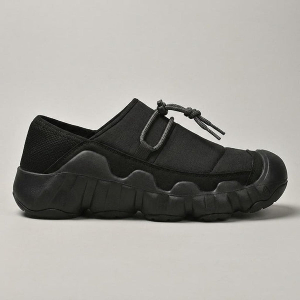 Amos™ Cushioned Slip-On Canvas Sneakers | Spaydes
